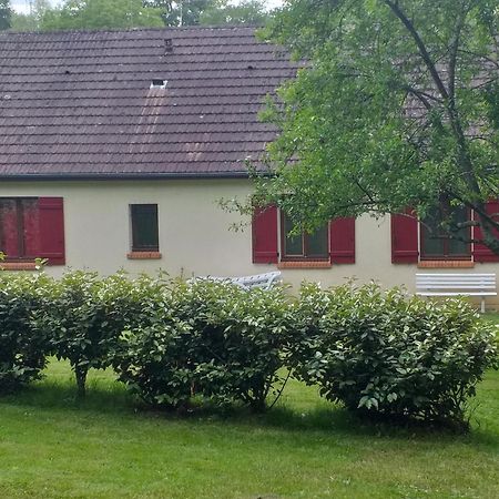 فيلا La Griotterie Saint-Amand-en-Puisaye المظهر الخارجي الصورة